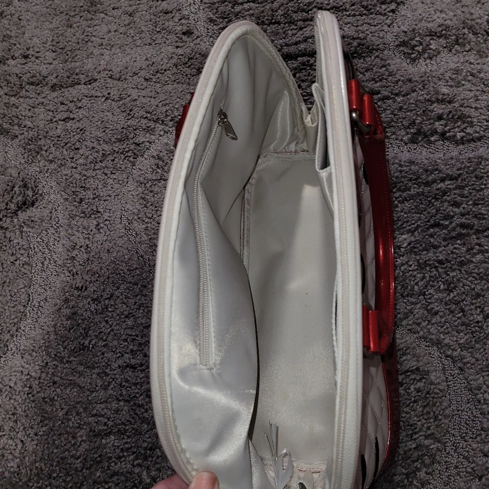Hello Kitty Sanrio Loungefly Purse - Picture 3 of 9